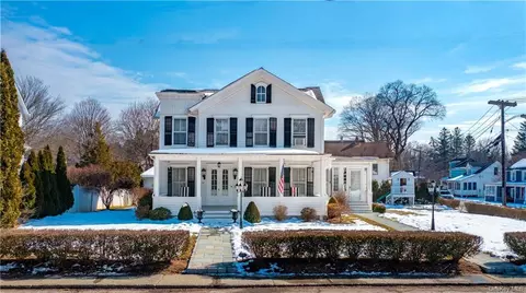 18 Coulter Ave, Pawling, NY 12564