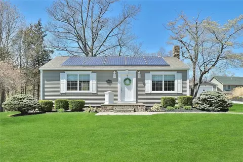 7 Turfler Ter, Wallkill, NY 10941