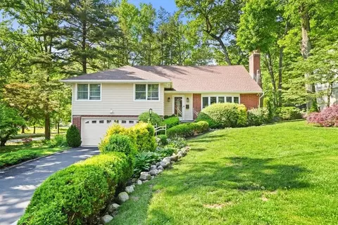 366 Forest Ave, New Rochelle, NY 10804