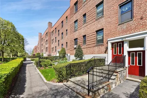 14 S Broadway #12-3A, Greenburgh, NY 10533