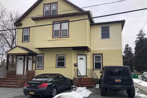 45 Buckingham Ave, Poughkeepsie, NY 12601