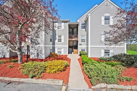 1035 Washington Grn, New Windsor, NY 12553