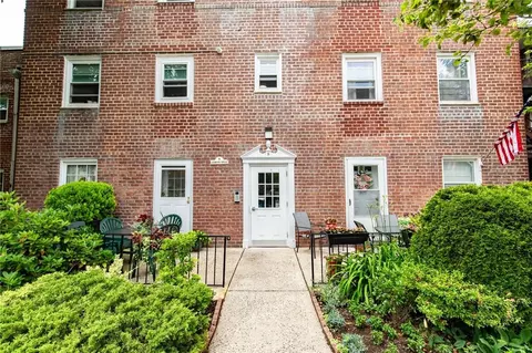 8 Leewood Cir #1R, Eastchester, NY 10709