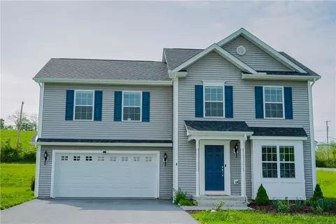 4 Michelle Ct, La Grange, NY 12603