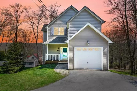 11 Berkley Ter, Monroe, NY 10950