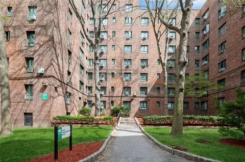 1450 Parkchester Rd #7C, New York, NY 10462