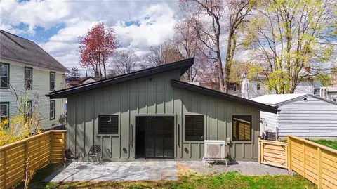 48 Post St, Saugerties, NY 12477
