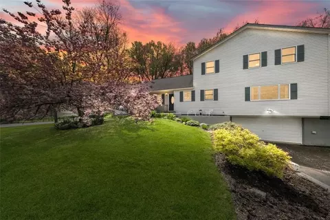 1043 Fox Meadow Ct, Yorktown, NY 10598
