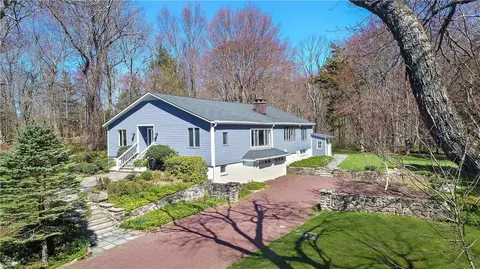 100 Cross Pond Rd, Pound Ridge, NY 10576
