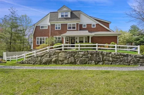 64 Trailhead Ln, Greenburgh, NY 10591