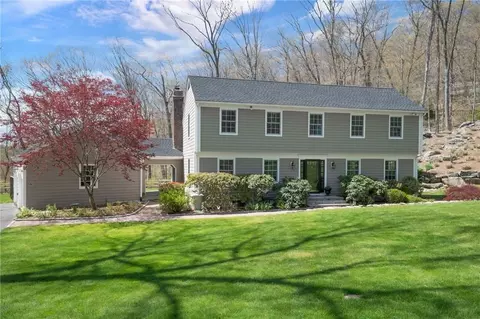22 Mt Holly Rd E, Lewisboro, NY 10536