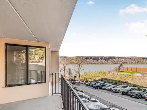 1155 Warburton Ave #1D, Yonkers, NY 10701