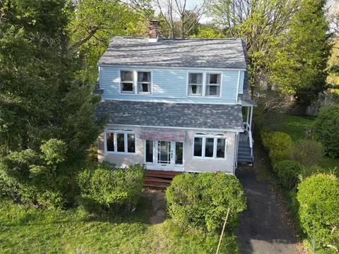 208 6th Ave, Orangetown, NY 10960