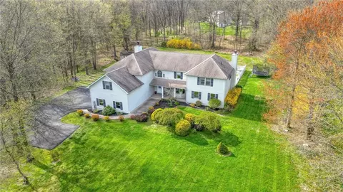 335 Hardenburgh Rd, Shawangunk, NY 12566