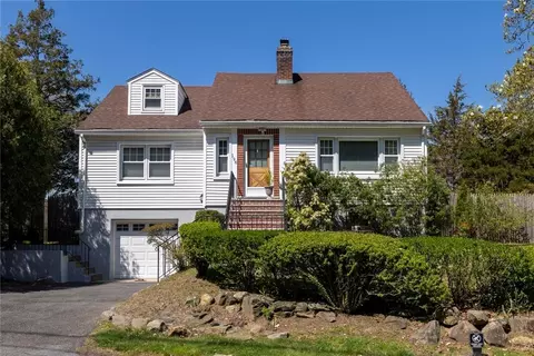 196 Orchard St, White Plains, NY 10604