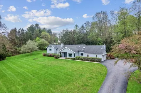 27 Creemer Rd, North Castle, NY 10504
