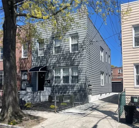 272 Revere Ave, New York, NY 10465