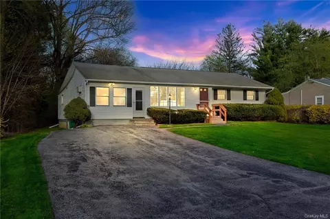 32 Sucich Pl, Wappinger, NY 12590