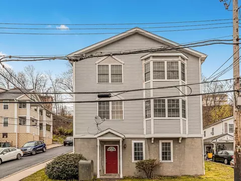 67 Hunter St, Ossining, NY 10562