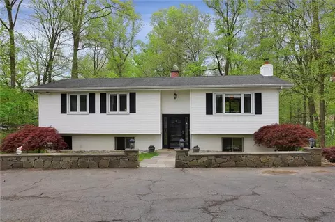 3 Pine Hill Rd # A, Cortlandt, NY 10520