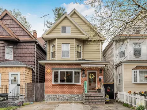 526 Van Cortlandt Park Ave, Yonkers, NY 10705