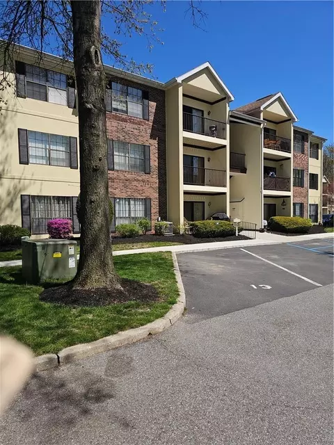 24 Huntington Cir, Peekskill, NY 10566