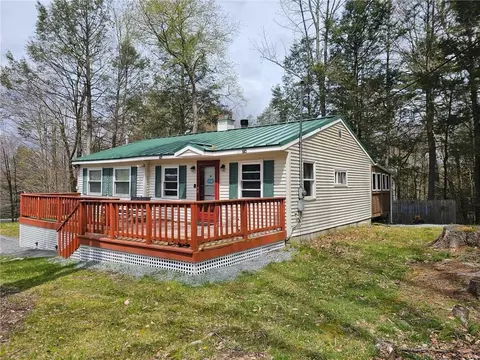 36 W Kenoza Pl, Smallwood, NY 12778