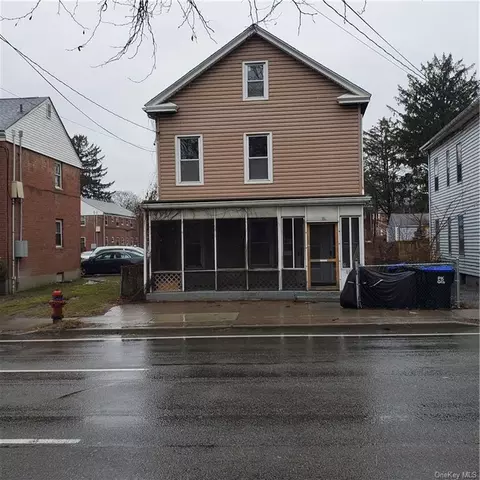 469 Maple St, Poughkeepsie, NY 12601 photo 1