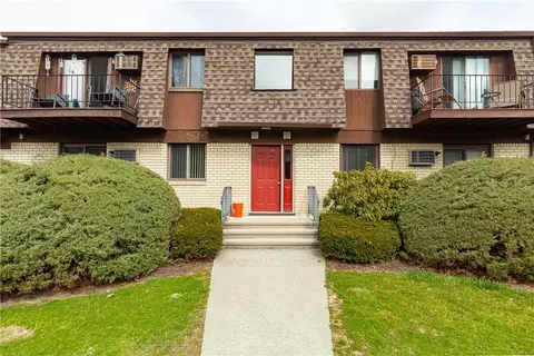 1404 Cherry Hill Dr, Arlington, NY 12603