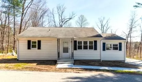 26 Kent Shore Dr, Kent, NY 10512
