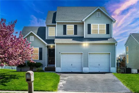 17 Woodfield Dr, Washingtonville, NY 10992