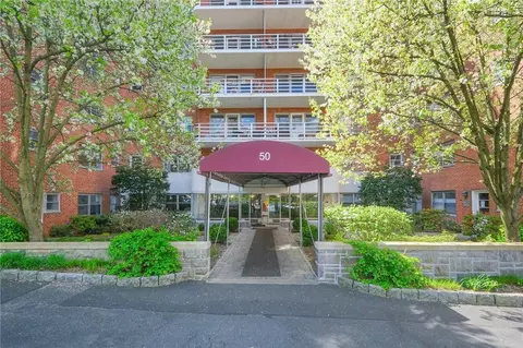 50 Popham Rd #3E, Scarsdale, NY 10583
