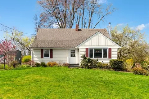 389 Greeves Rd, Wawayanda, NY 10958