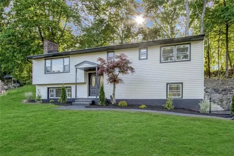 38 Lakes Rd, Monroe, NY 10950