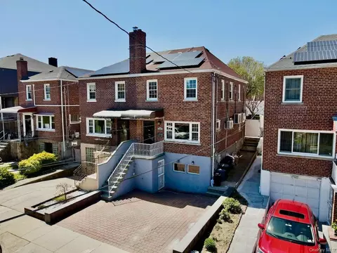 2573 Pearsall Ave, New York, NY 10469