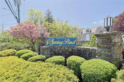 22 Spring Pond Dr, Ossining, NY 10562