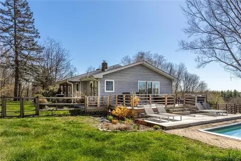 74 Breezy Hill Rd, Clinton, NY 12580