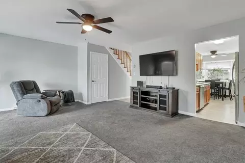 16 Roundtree Ct, Beacon, NY 12508