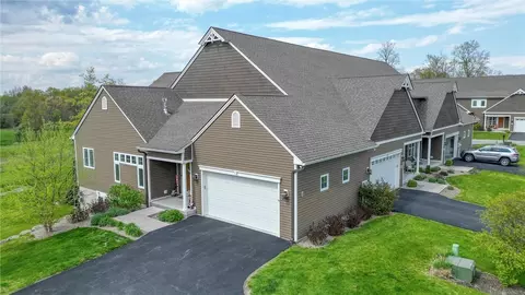 2 Strasser Pl, Hamptonburgh, NY 10916