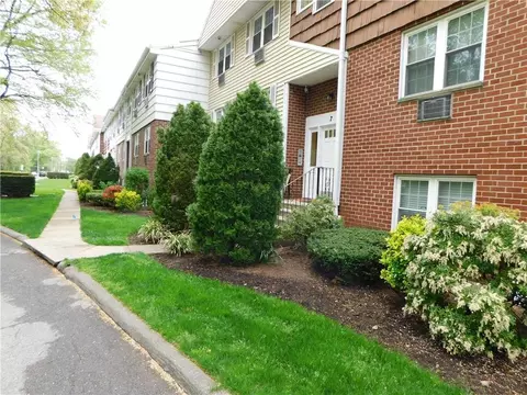 7 Lorraine Ter #111, Mount Vernon, NY 10553