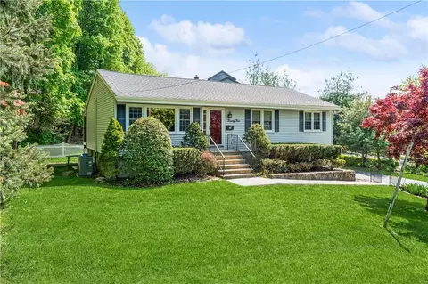 24 Prince St, Mount Pleasant, NY 10532