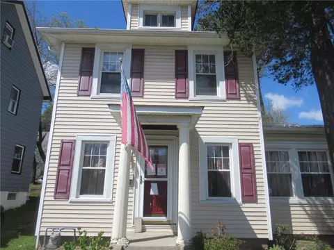 21 Forsythe Pl, Newburgh, NY 12550