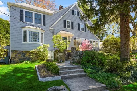 1 Daymon Ter, Larchmont, NY 10538