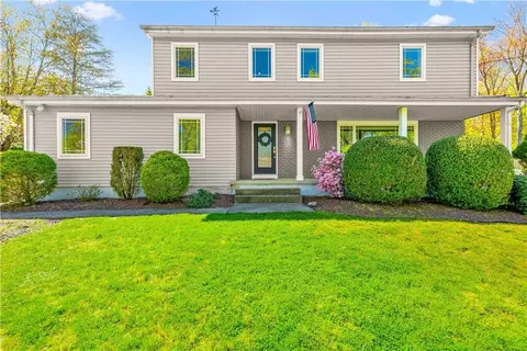 3 Rugby Rd, Clarkstown, NY 10956
