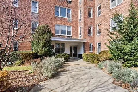3475 Greystone Ave #LH, New York, NY 10463