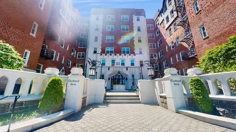 60 W Broad St #5E, Mount Vernon, NY 10552