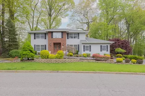 3 Perillo Ct, Orangetown, NY 10965