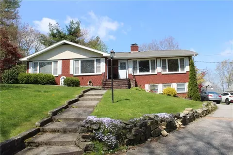 713 Hill Dr, Mahopac, NY 10541