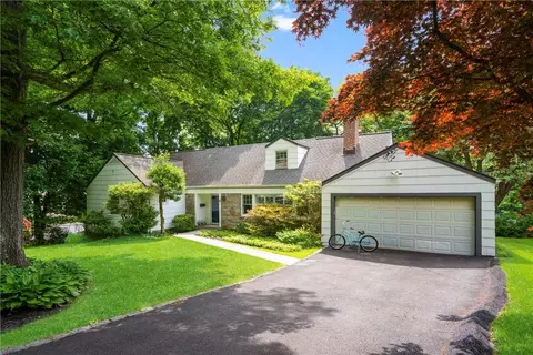 8 Highridge Rd, Larchmont, NY 10538
