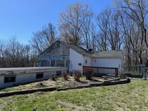 110 South Rd, Red Hook, NY 12571